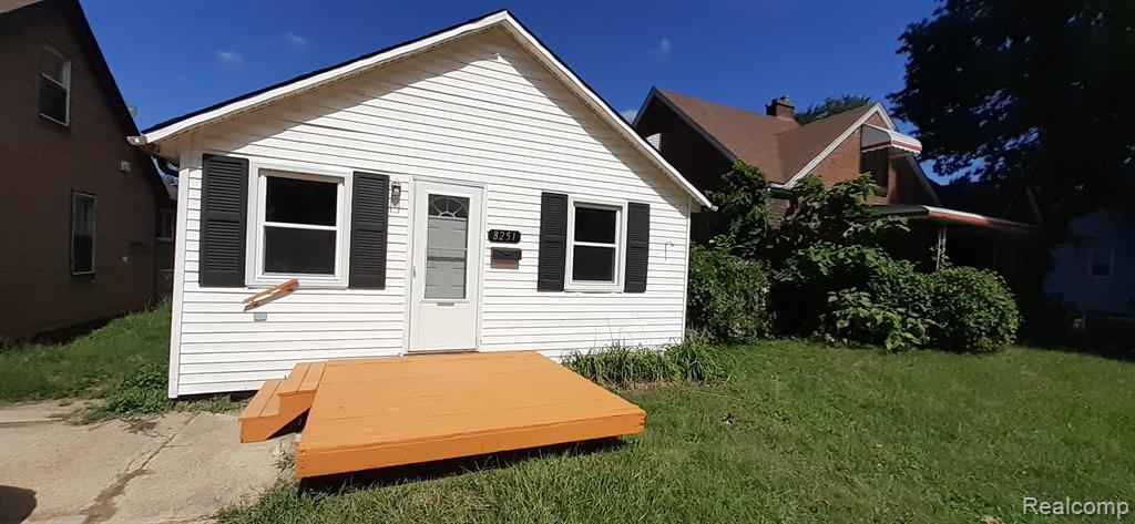 Foto principal - 8251 Jackson Ave