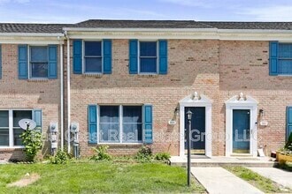Building Photo - 303 E Ridge Dr