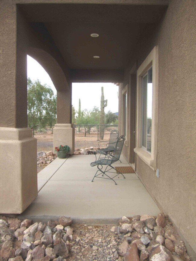 Front Porch Seating Area - 43208 N 20th St