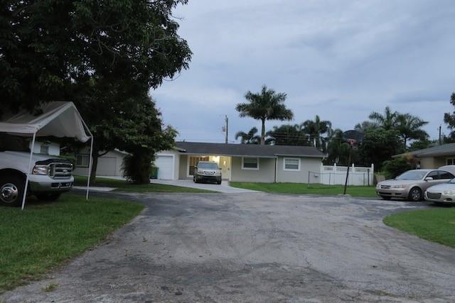Foto principal - 3632 NW 30th Ct