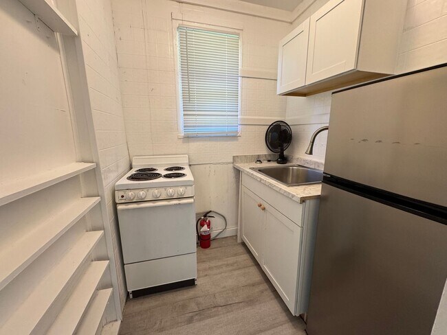 Foto del edificio - 12534 Roberts St