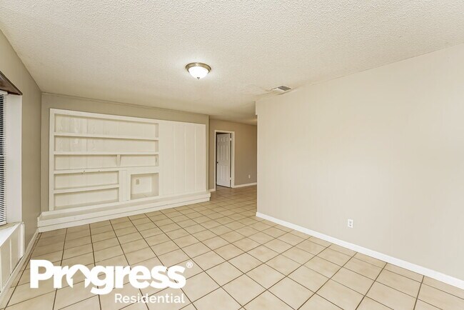 Foto del edificio - 6502 Kenwood Rd
