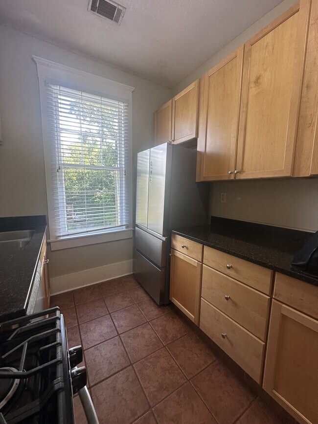 Foto del edificio - 315 E 38th St