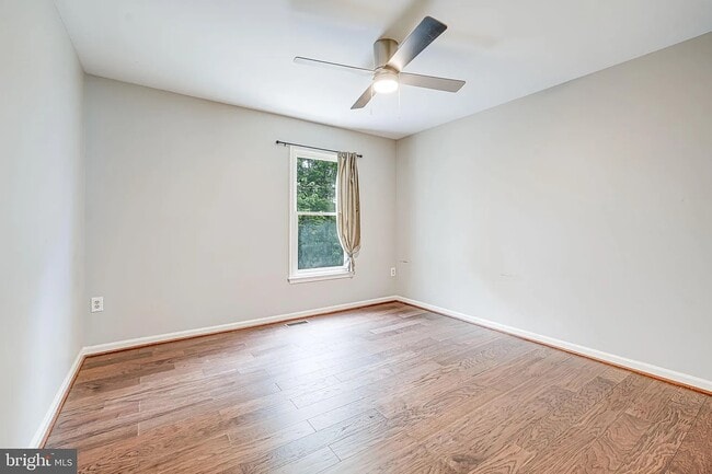 Building Photo - 7 Apple Blossom Ct