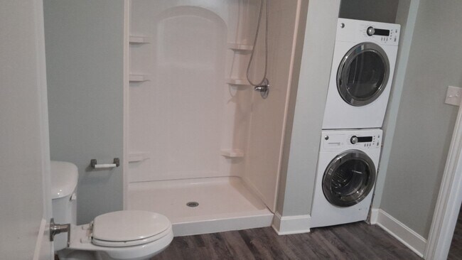 Apartamento de 1 o 2 habitaciones y baño. - Harrison Court Apartments