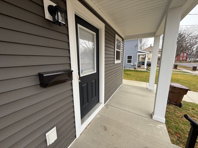 Foto del edificio - Modern 3-Bedroom Home with 1.5 Baths