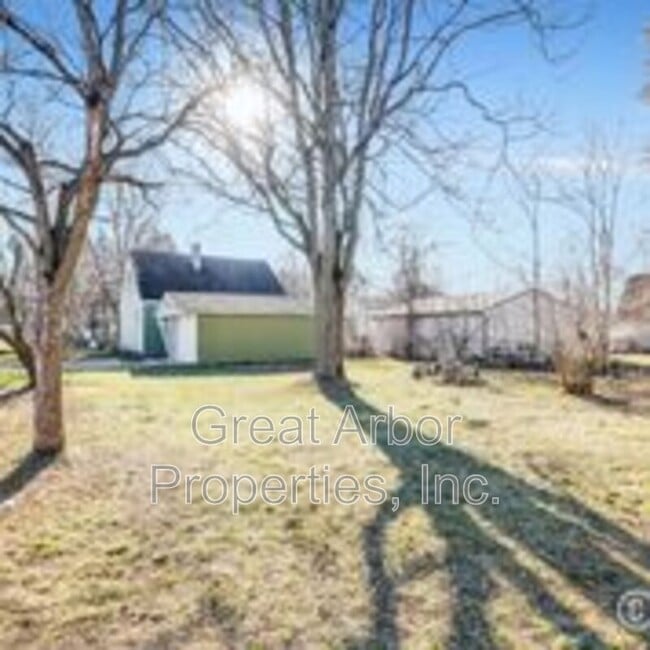 Building Photo - 1062 Rambling Rd