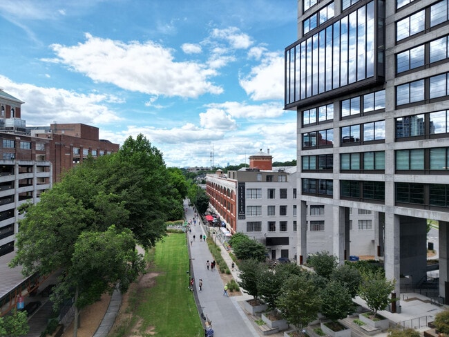 Vistas de Beltline Arial - Ford Factory Lofts