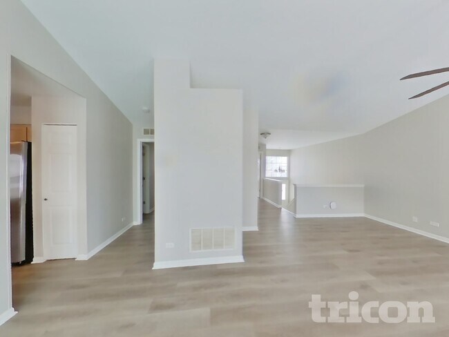 Building Photo - 436 Gloria Ln