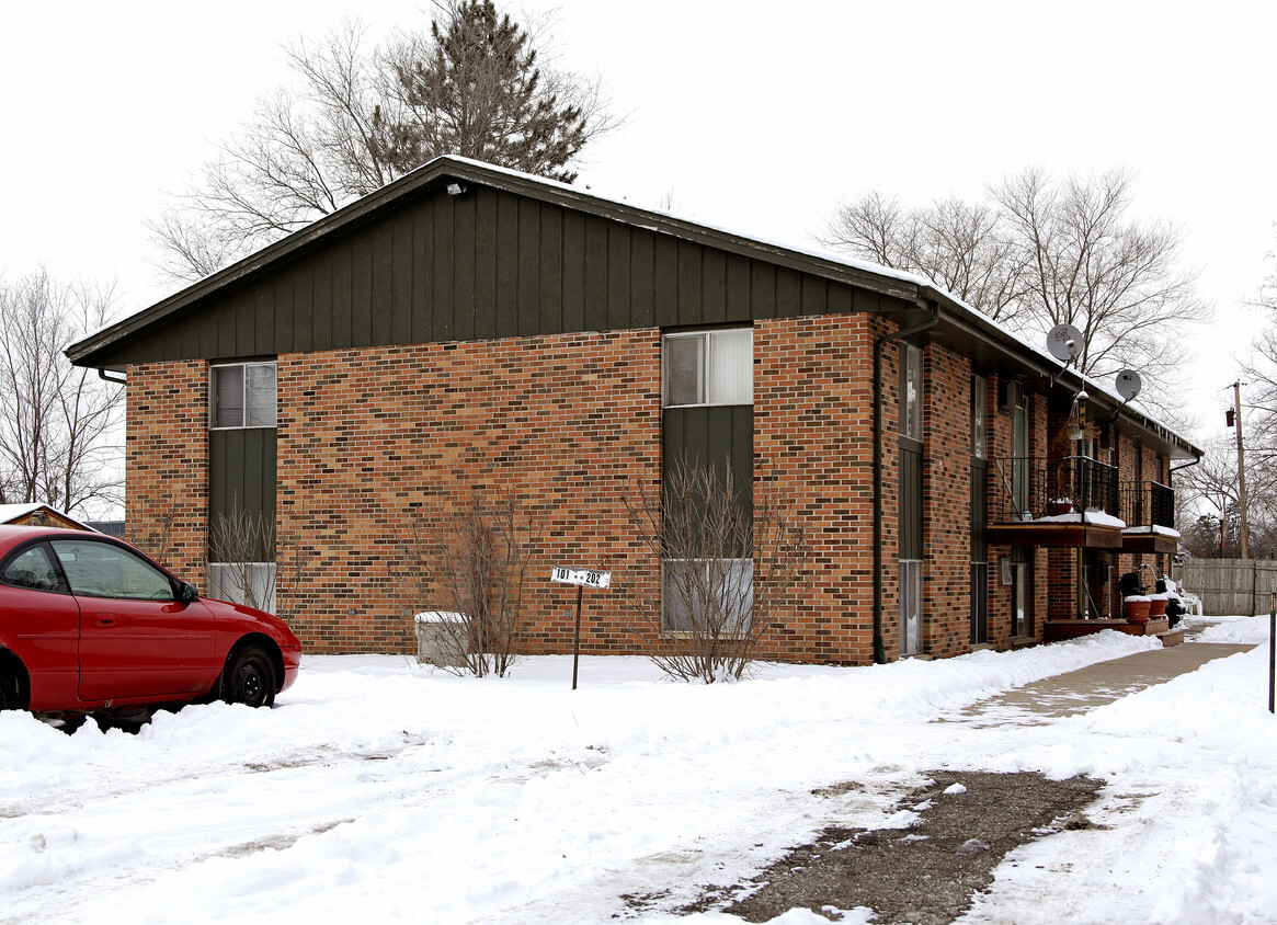 Primary Photo - 8200 Linden St