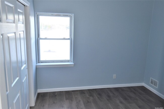 Building Photo - 223 Scherer Blvd