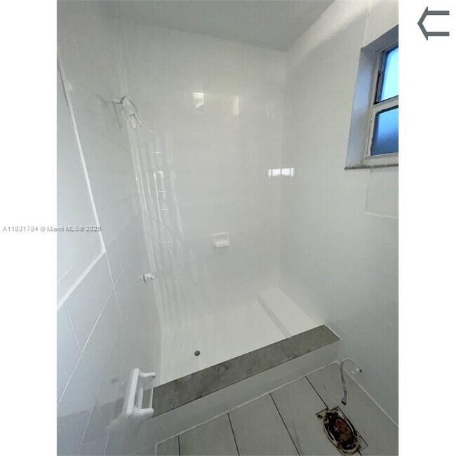 Foto del edificio - 784 NW 100th St