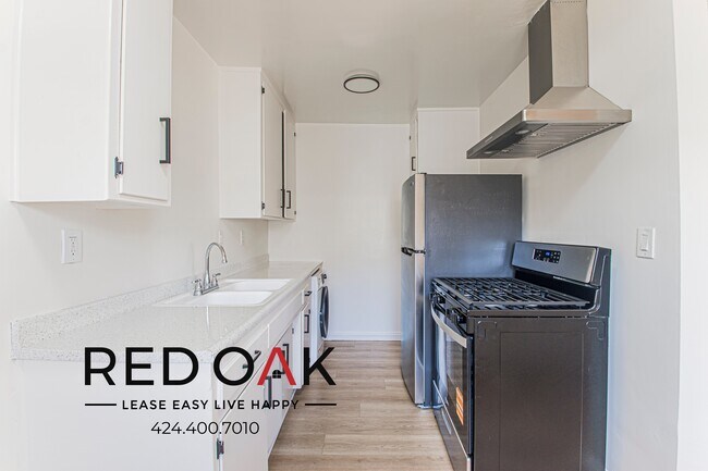 Foto del edificio - 8136 Constance St