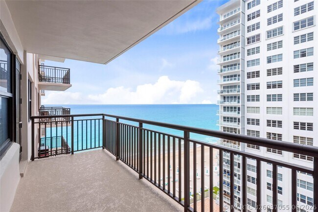 Building Photo - 3800 Galt Ocean Dr