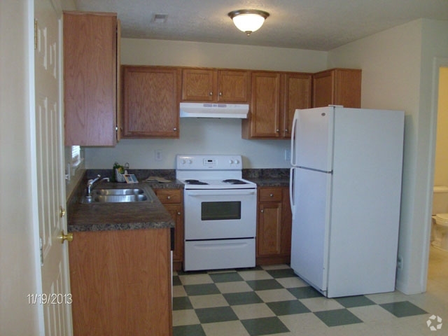 Kitchen - Tisbury Apartments