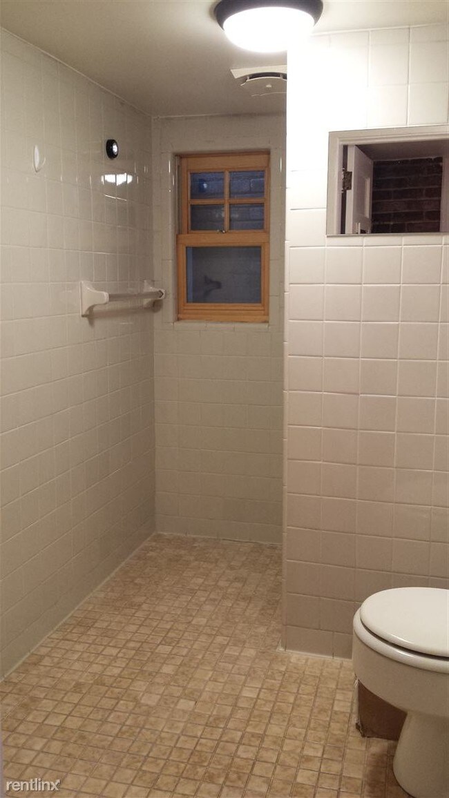 Building Photo - 20 Gibbes Ct