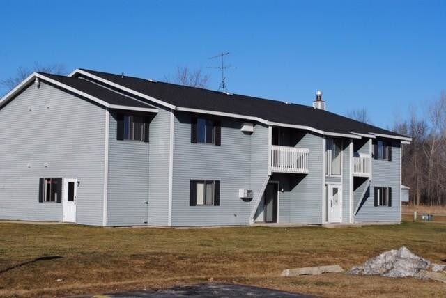 Building Photo - 423 Balderson
