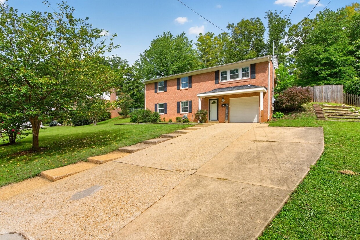 Photo - 4725 Springbrook Dr (Annandale, VA)