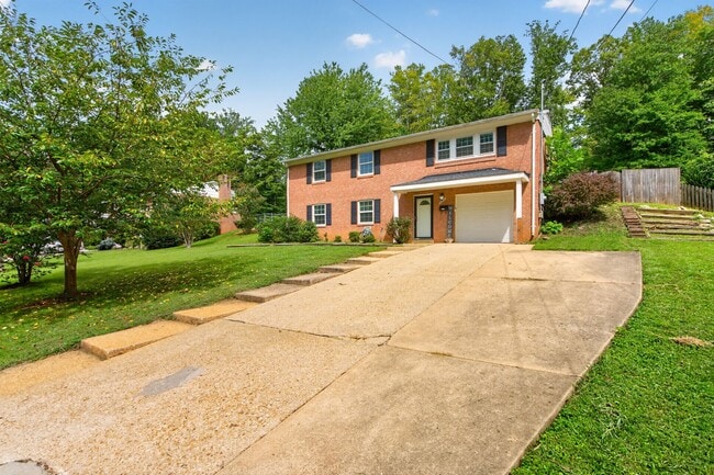 Photo - 4725 Springbrook Dr (Annandale, VA) House