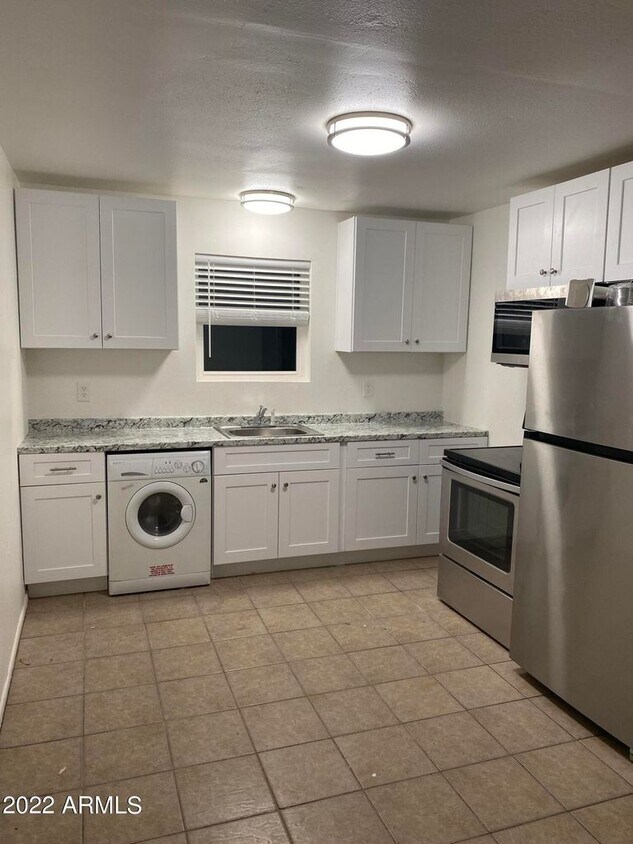 kitchen - 1314 W Polk St