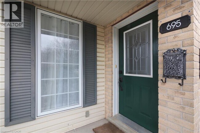 Building Photo - 695 Jacob Ln