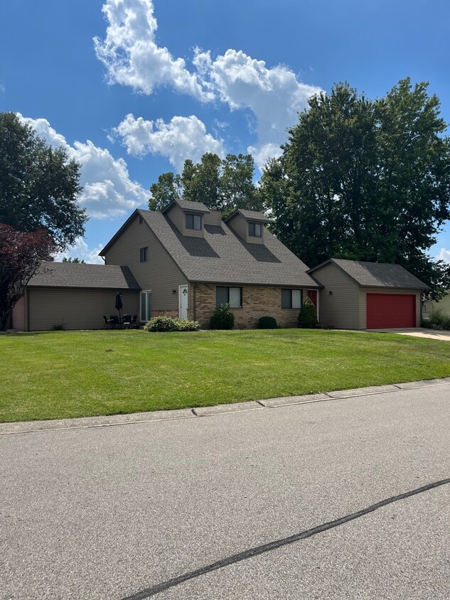 899 Lester Ave Unit 899 Lester Ave., Collinsville, IL 62234 Condo for