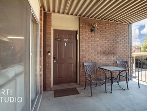Building Photo - 1767 Willowbrook Dr
