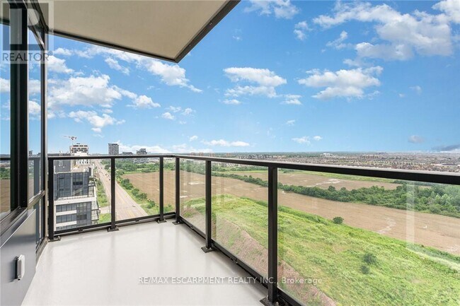 Photo du bâtiment - 3220 William Coltson Ave