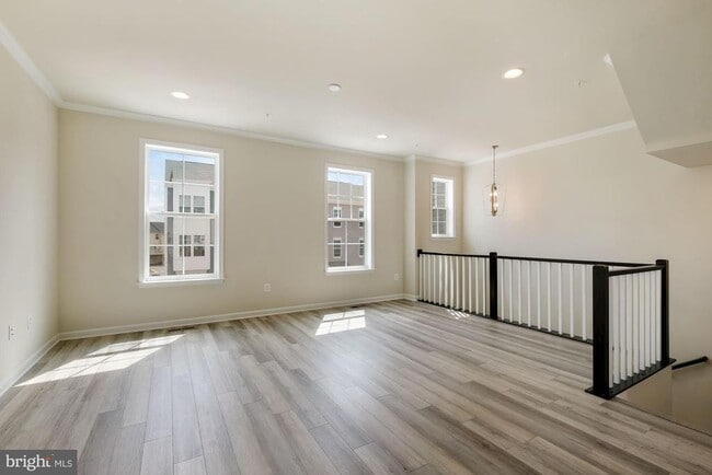 Building Photo - 5986 Passend Dr