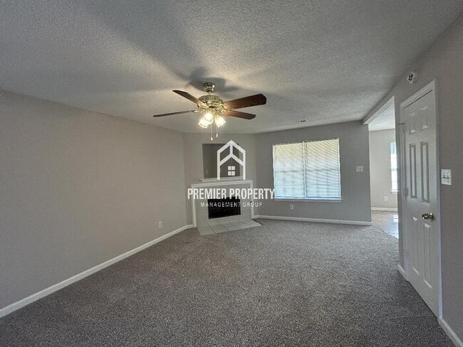 Foto del edificio - 7699 Ivy Bend Cove