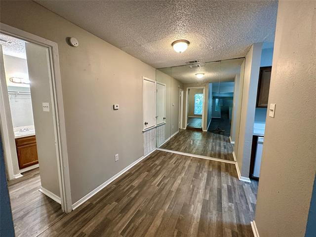 Foto del edificio - 9696 Walnut St