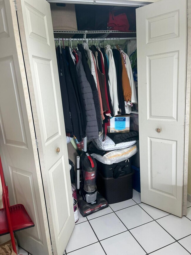 Foto del edificio - 2735 W 52nd St