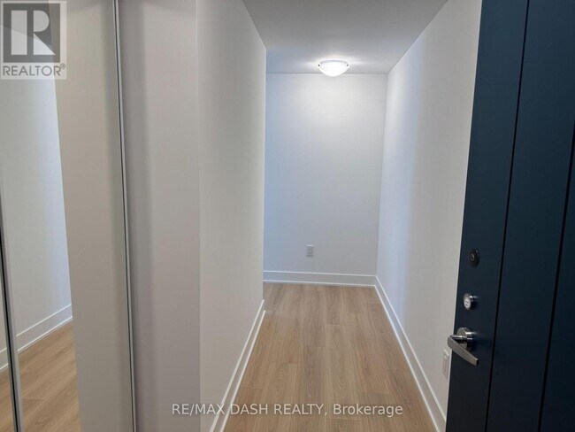 Photo du bâtiment - 2545 Simcoe St N