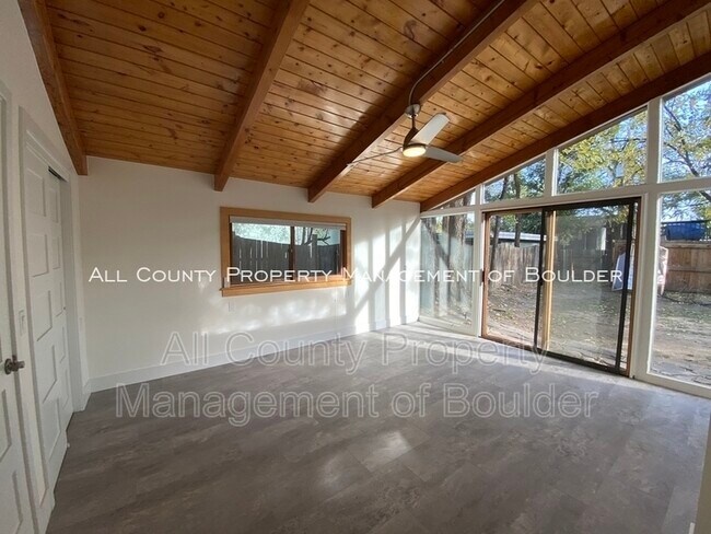 Foto del edificio - 528 Pearl St