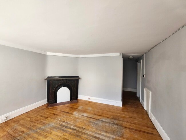 Building Photo - 77 Hazen St