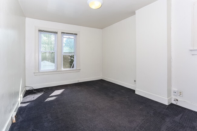 Foto del edificio - 510 Mack Rd