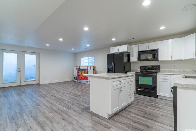 Building Photo - 6647 W Dallas Kyle Dr