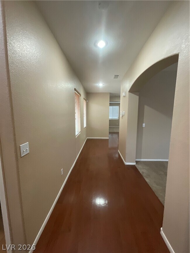 Foto del edificio - 10841 Paradise Rd