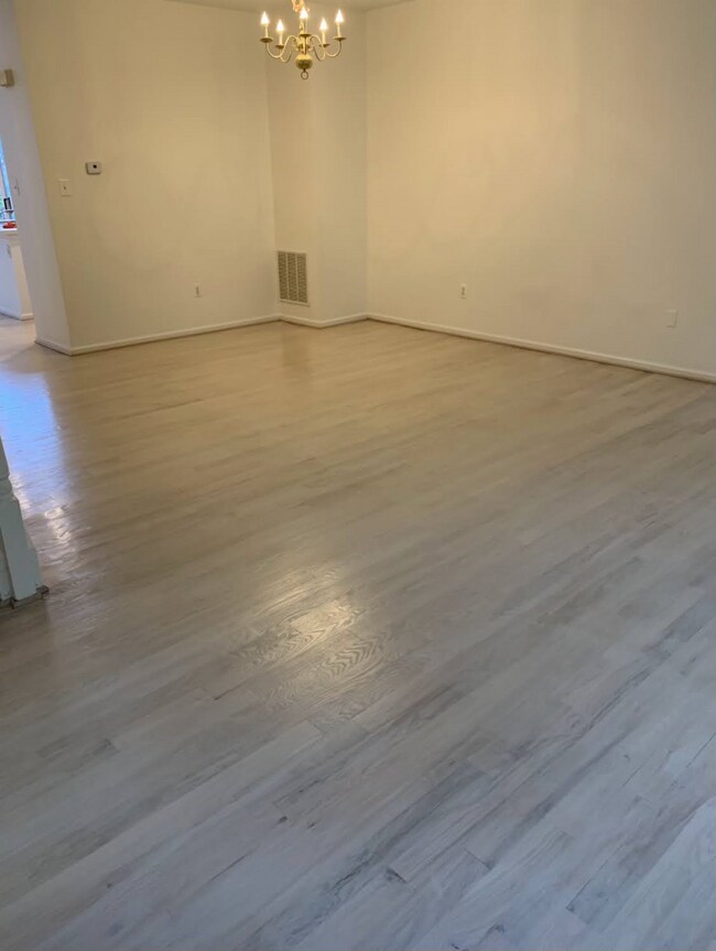 2nd floor - 719 Pleasant Dr