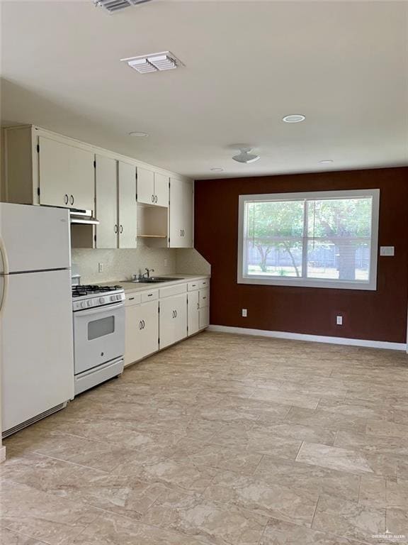 Building Photo - 9 Tamarack Ave