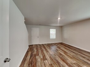 Building Photo - 1084 Benfield Ridge