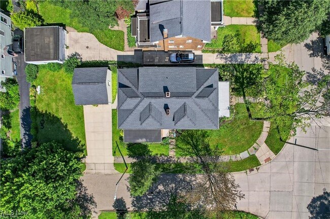 Foto del edificio - 3025 Meadowbrook Blvd