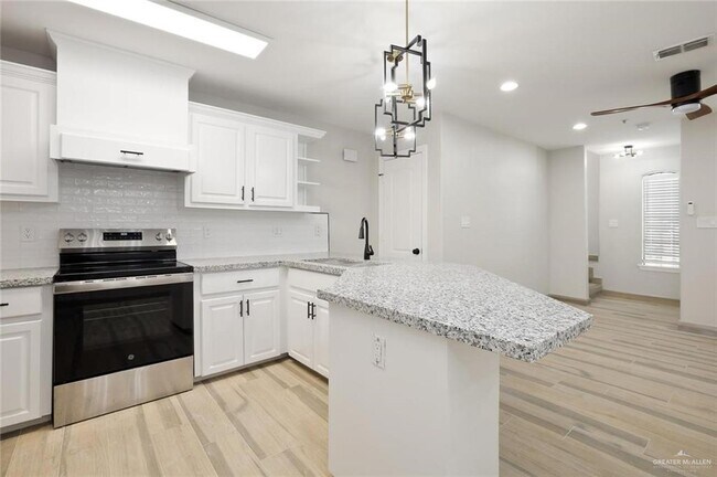 Foto del edificio - 23 N 49th St