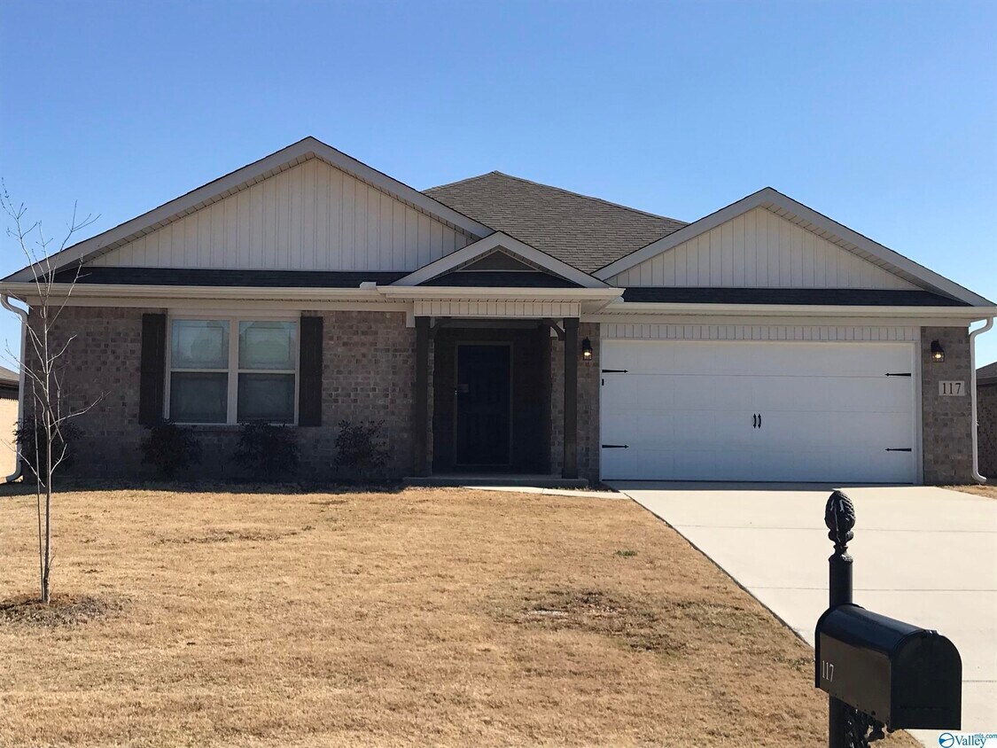 117 Hulsey Ln, Toney, AL 35773 House for Rent in Toney, AL