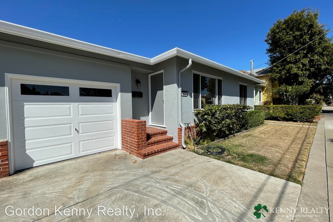Building Photo - 2 br, 1 bath House - 909 Green Avenue