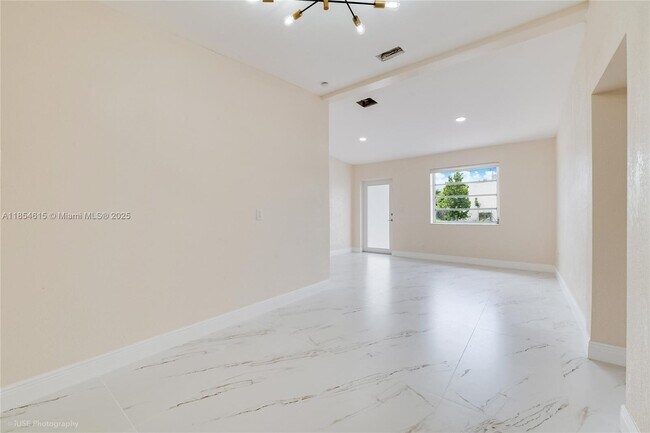 Foto del edificio - 10421 SW 184th St