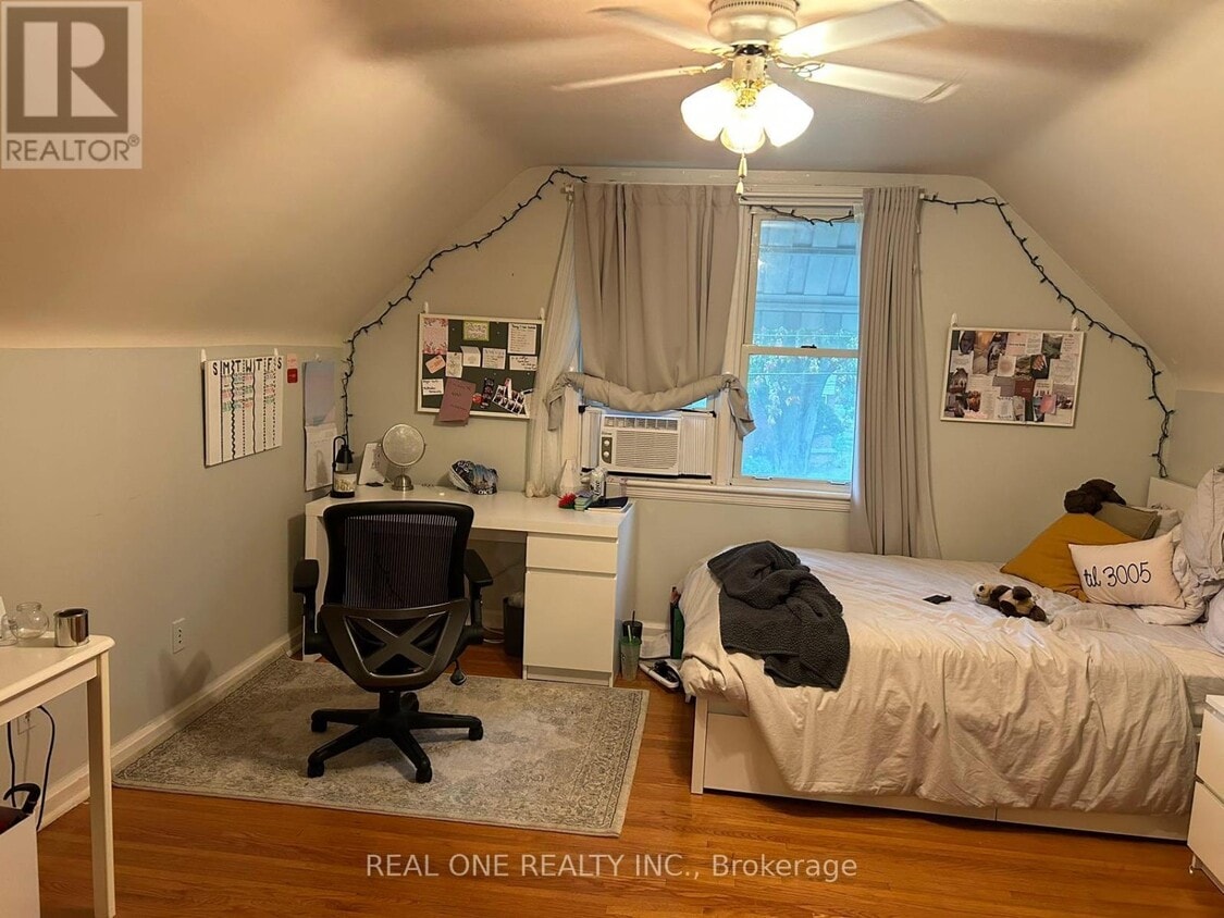 Building Photo - 92 Binkley Crescent