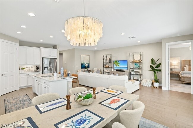 Building Photo - 14546 Tropical Dr