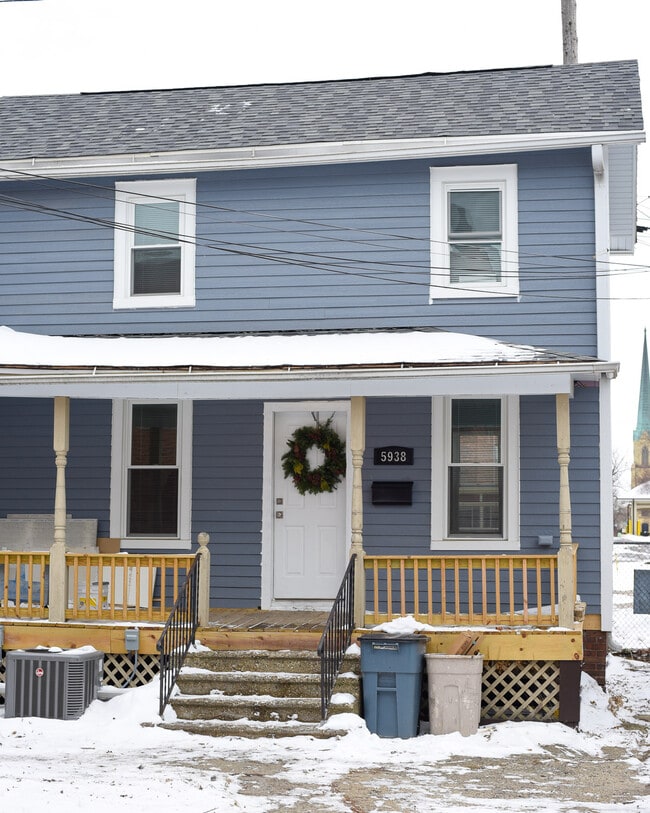 Building Photo - 5938 5th Ave