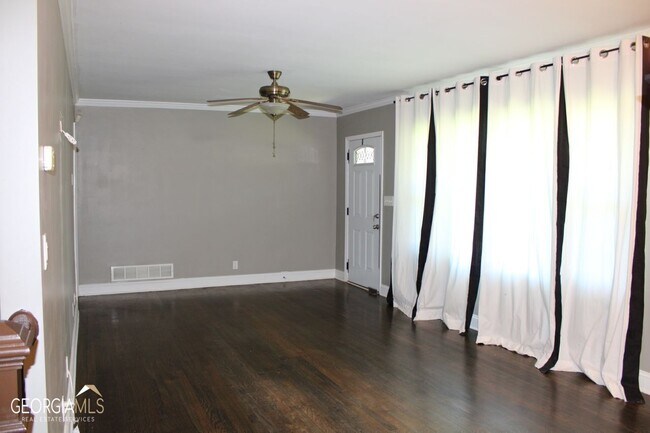Foto del edificio - 2135 Brannen Rd SE